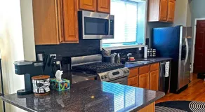 Spacious and Modern 3BD 2BA Home- Garage Parking! - Image 5