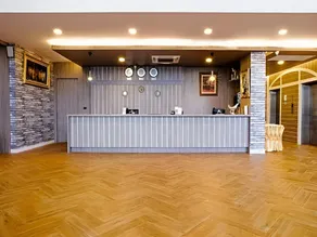 Bright Hotel - Image 4