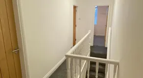A spacious & modern 3-bed home - Image 5