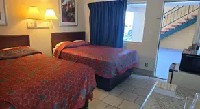 Carpet Inn - Image 2