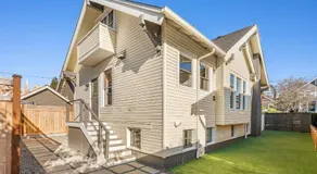 Refined Seattle Craftsman - Perfect Family Retreat near Parks, Zoo & UW - Image 5