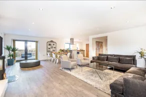 Immaculate 4-bed Cottage in Lincoln - Image 3