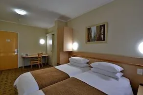 Road Lodge Port Elizabeth Airport - Image 3