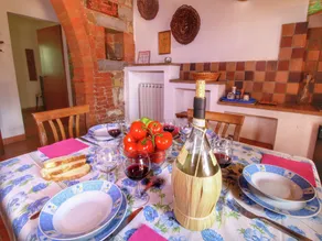 Rolling farmhouse of Val d'Orcia - Image 3