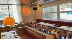 Yun Xiaoxi High-Altitude Suite Hotel - Image 3