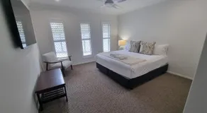 Large Executive Home with Luxurious Master Suite - Image 3