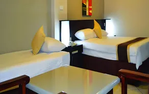 Peninsula International Hotel - Image 2