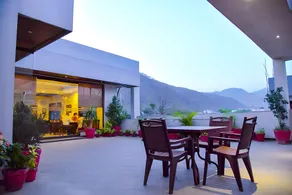 Lemon Park Hotel - Image 3