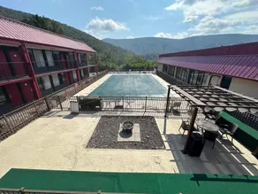 Hotel Red Rose - Image 3