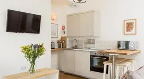 Accudo House Boutique Holiday Suites - Image 5