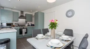 Oulton Broads New Build Holiday Home 3 Bedroom- 3 Bathroom with Free Parking - Image 3
