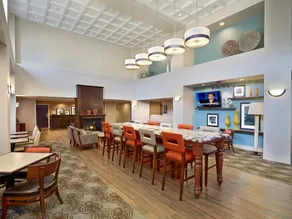 Hampton Inn & Suites by Hilton Edmonton/West - Image 2