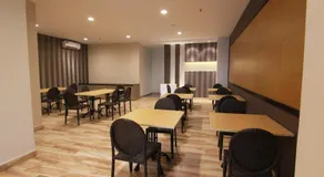Genio Hotel Manado - Image 4