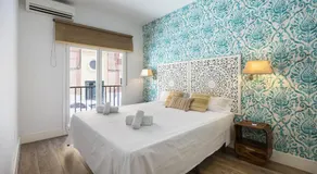 Central Bungalow - Luxury Stay - Near El Retiro - Image 2