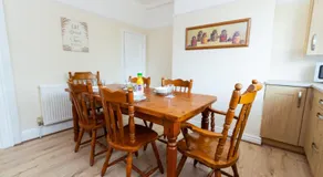 Spacious 2BR Home with Free Parking - Image 3