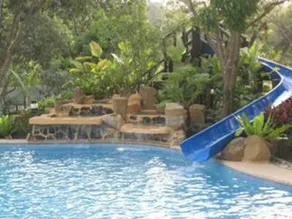 Pacific Waves Resort - Image 3