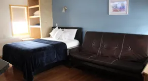 Lakes Inn - Image 2