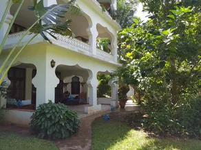 Beautiful spacious Apartement near beach and creek - Image 2