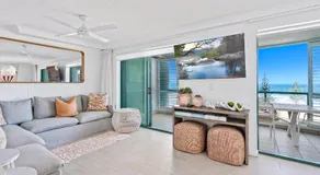 Emerald Sands Holiday Apartments Gold Coast - Image 2