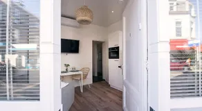 Charming beach getaway - Image 4