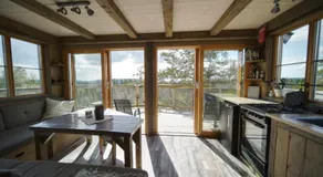 Faråsen Luxury Treetop Cabin - Sleep Among the Trees - Image 2