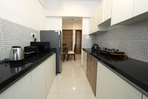 Modern Apartment near Mumbai Airport (2 BHK) - Image 4