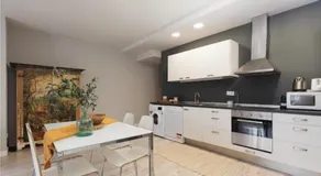 Diagonal Avenue Apartment - Image 3