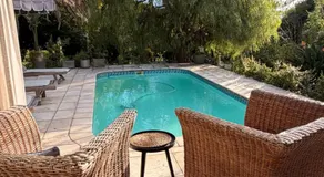 Almond Cottage Bed & Breakfast - Image 2