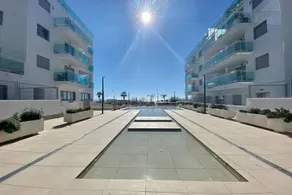 Appartement avec piscine, internet haut débit et jardin | Vue plage - Image 5