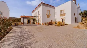 Casa de Valcova - Boutique Hotel - Image 3