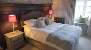 The Falcon Inn - Image 2