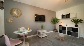 Appartement terrasse Vieux Port Cour Julien - Image 3