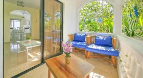 Villa DMM con piscina, jacuzzi y gran área verde en Punta Cana - Image 5