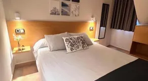 Aparthotel El Serch - Image 2