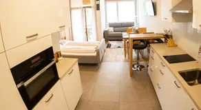 Flow Apartments Astoria - Image 3
