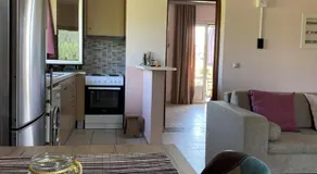 House with Garden in Peratata - 10' from City Center - Image 4