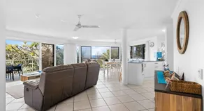 3Bed Ocean views with Pool - Image 3