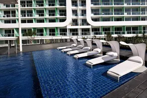 AZURE C4 BEACHPOOL balcony wifi MULTIPLE UNITS - Image 2