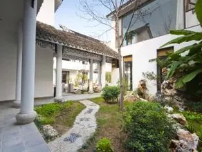 Yuqing Pavilion Garden Hotel - Image 4