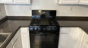 Luxury Townhouse in Newark - Image 4