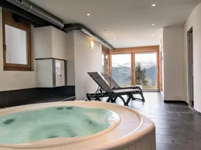 Modern apartment with sauna - Image 2