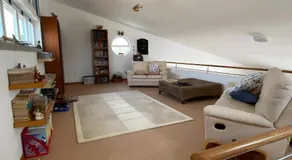 Merveilleux appartement de vacances entièrement équipé avec barbecue, piscine privée et jardin | Vue jardin - Image 2