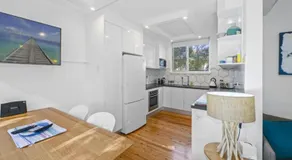 Nirvana Court 3 - Beachfront Location - Image 4