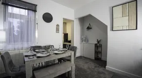 Spacious 3BR Home, WiFi, Free Parking - Image 2