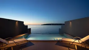 Feliz Villa Suite Kourijima View - Image 3