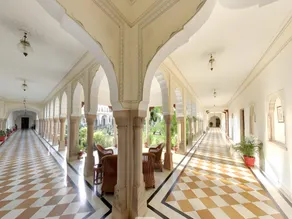 Amar Mahal Orchha - Image 3