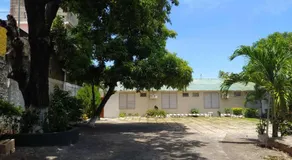 Tropical Haven in Discovery Bay - 6 Bedroom Villa - Image 4