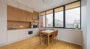1-bedroom penthouse with underground parking - Image 3