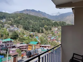 Goroomgo Hill Town Dharamshala - Image 4