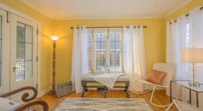 Downtown Oasis Family Home - Lawrence University PAC College Ave - Image 2